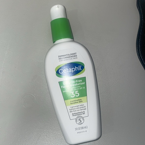 Cetaphil Daily Facial Moisturizer with Sunscreen - SPF 35 - Picture 7 of 8